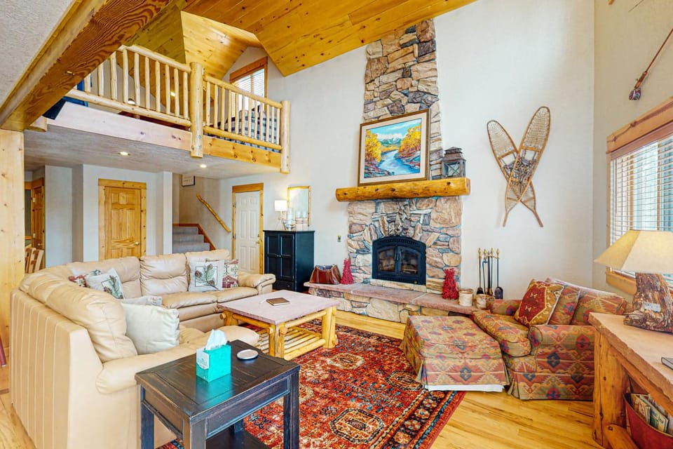 Sunset Chalet House in Colorado