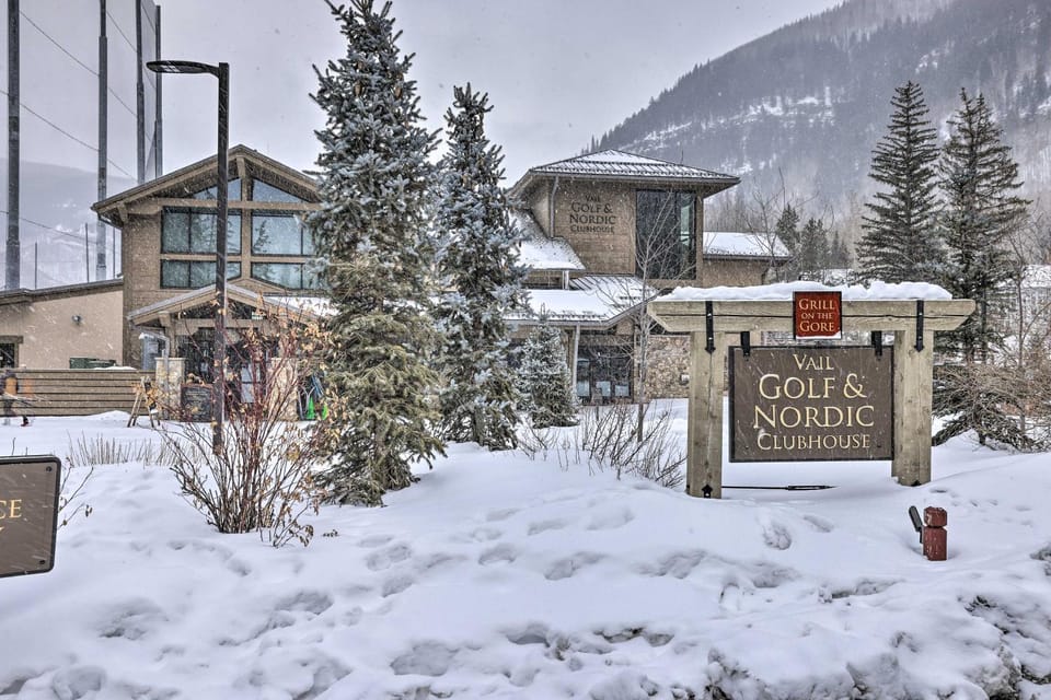 Shuttle to Vail Resort: Condo w/ Hot Tub Access House in Vail