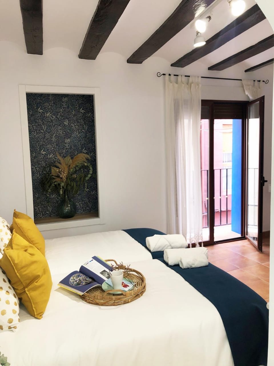 Bed, Balcony/Terrace, Decorative detail, Bedroom
