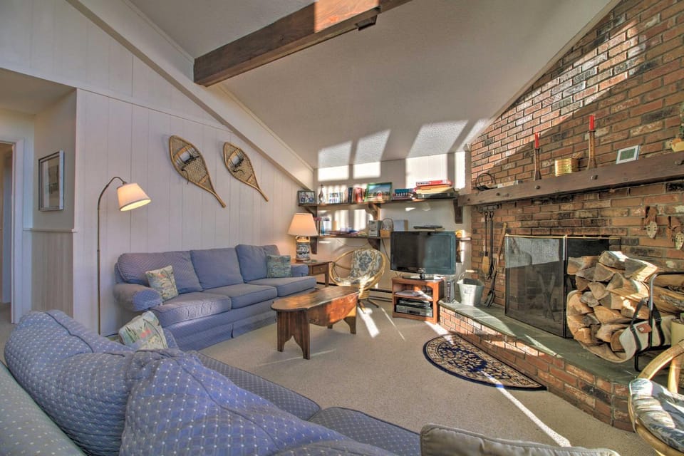 Adventure Home: Trails, Pool, Gym & Tennis Access House in Peru