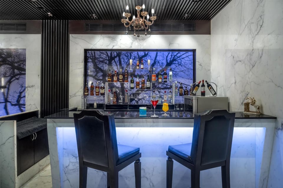 Lounge or bar