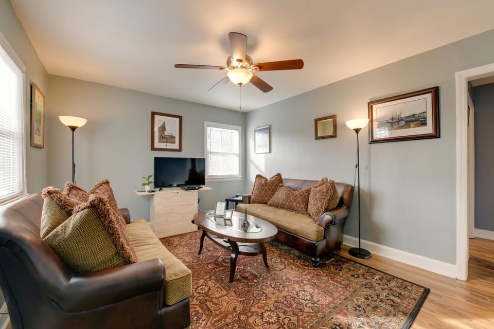 Renovated Charlotte Bungalow - 3 Mi to Downtown! House in Charlotte