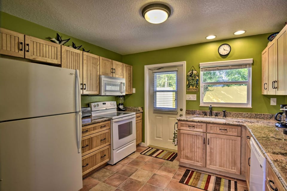 Walk to Beach: Cocoa Beach House Near Dtwn! House in Cocoa Beach