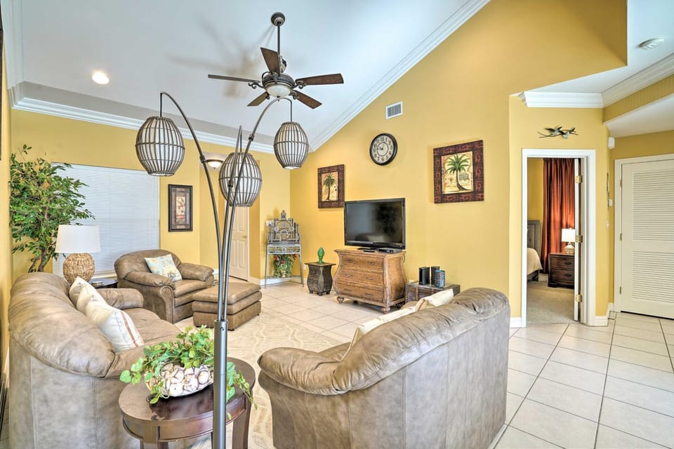 Coastal Condo w/ Pool in South Padre Island! House in South Padre Island