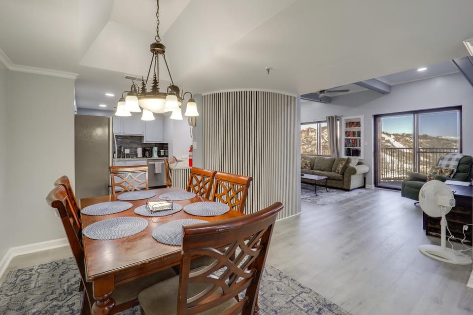 4 Mi Sugar Mtn Resort: Renovated Condo w/ Views! House in Sugar Mountain