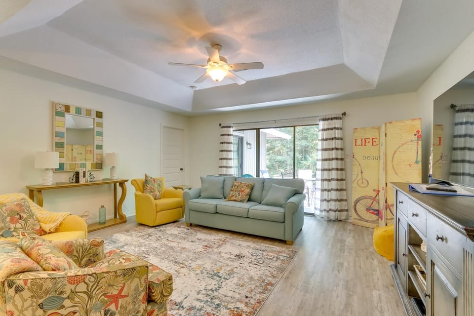 Furnished Patio: Hilton Head Island Resort Cottage House in Hilton Head Island