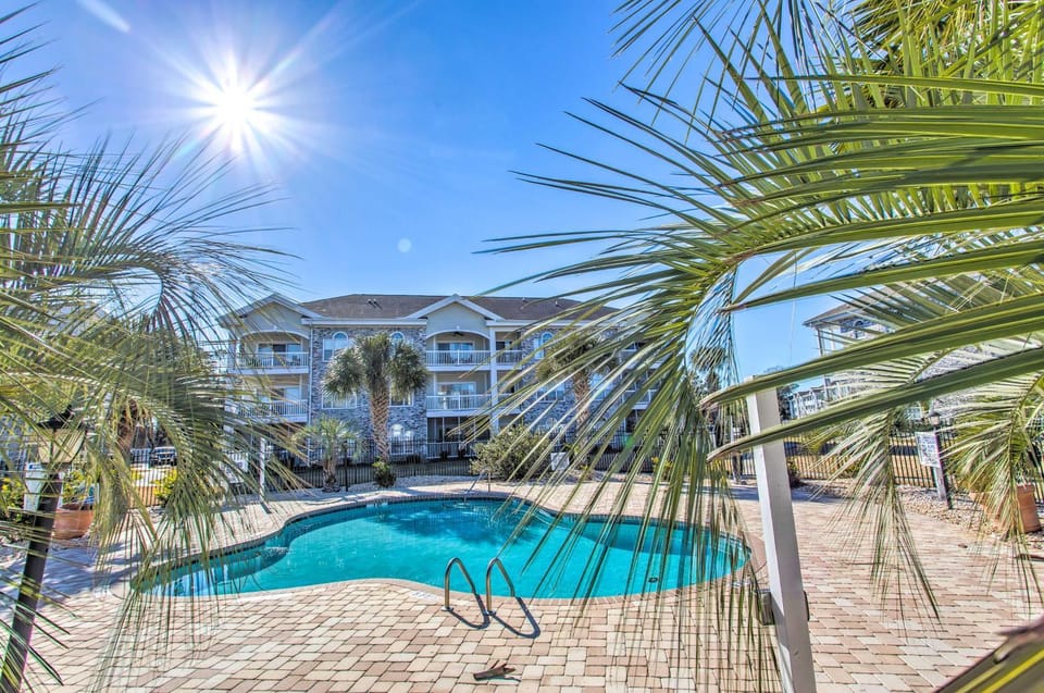 Pool & Golf Course Views: Myrtle Beach Condo House in Carolina Forest