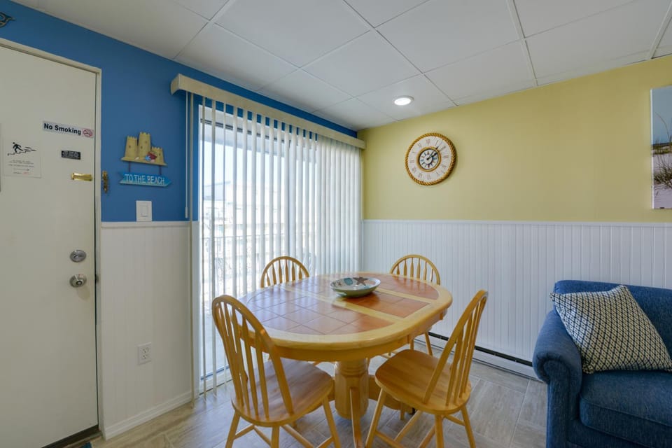Updated Oceanside Condo - 5 Miles to Cape May! House in Wildwood Crest