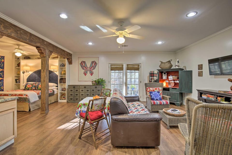 Cozy & Quiet Studio w/ Porch, Near Scenic Railway! Apartment in Georgia