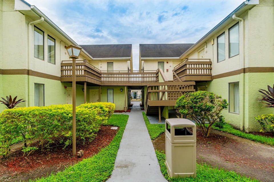 Property building, Balcony/Terrace