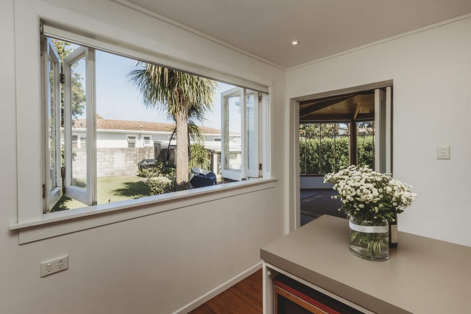 Ropiha Retreat - close to Fitzroy Beach paradise House in New Plymouth