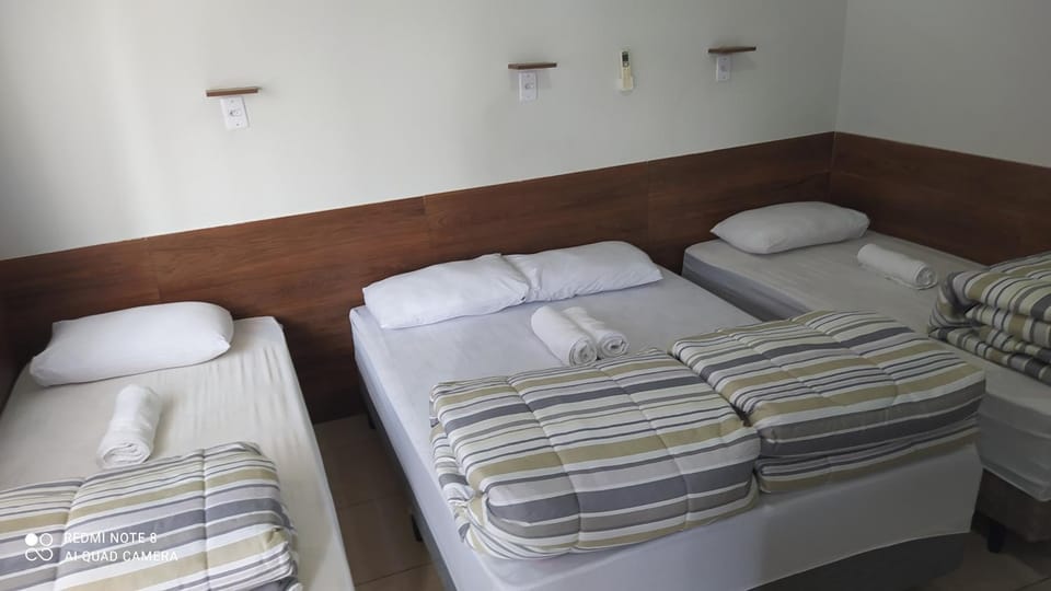 Pousada Quarto Familiar com ar,frigobar,wi fi, garagem Vacation rental in State of São Paulo