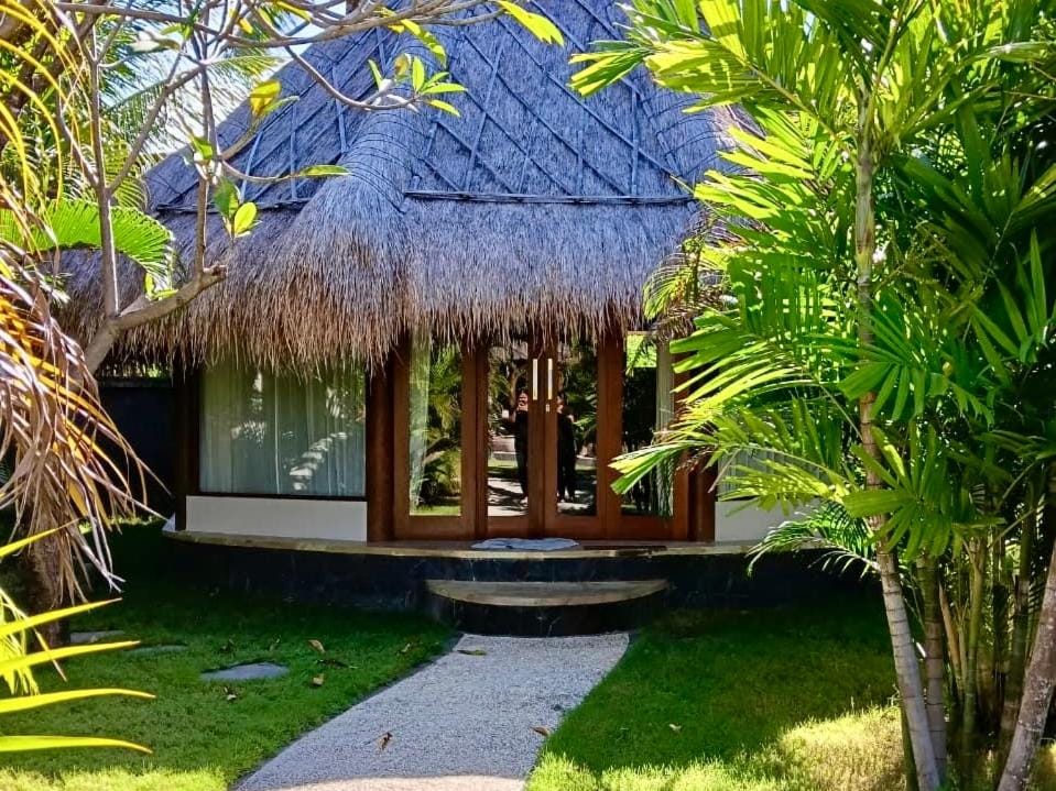 Emocean Beach Boutique Dive Resort Hotel in Abang