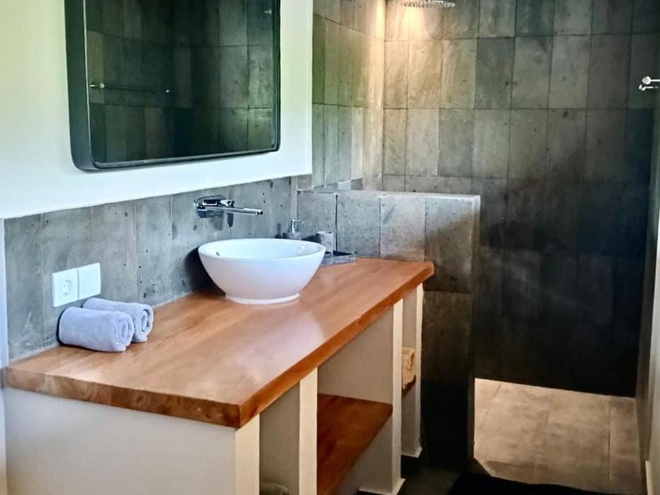Emocean Beach Boutique Dive Resort Hotel in Abang