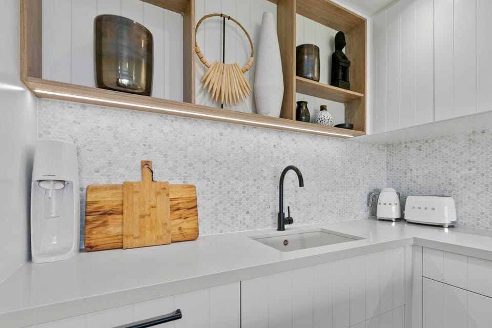 Kitchen or kitchenette, Decorative detail