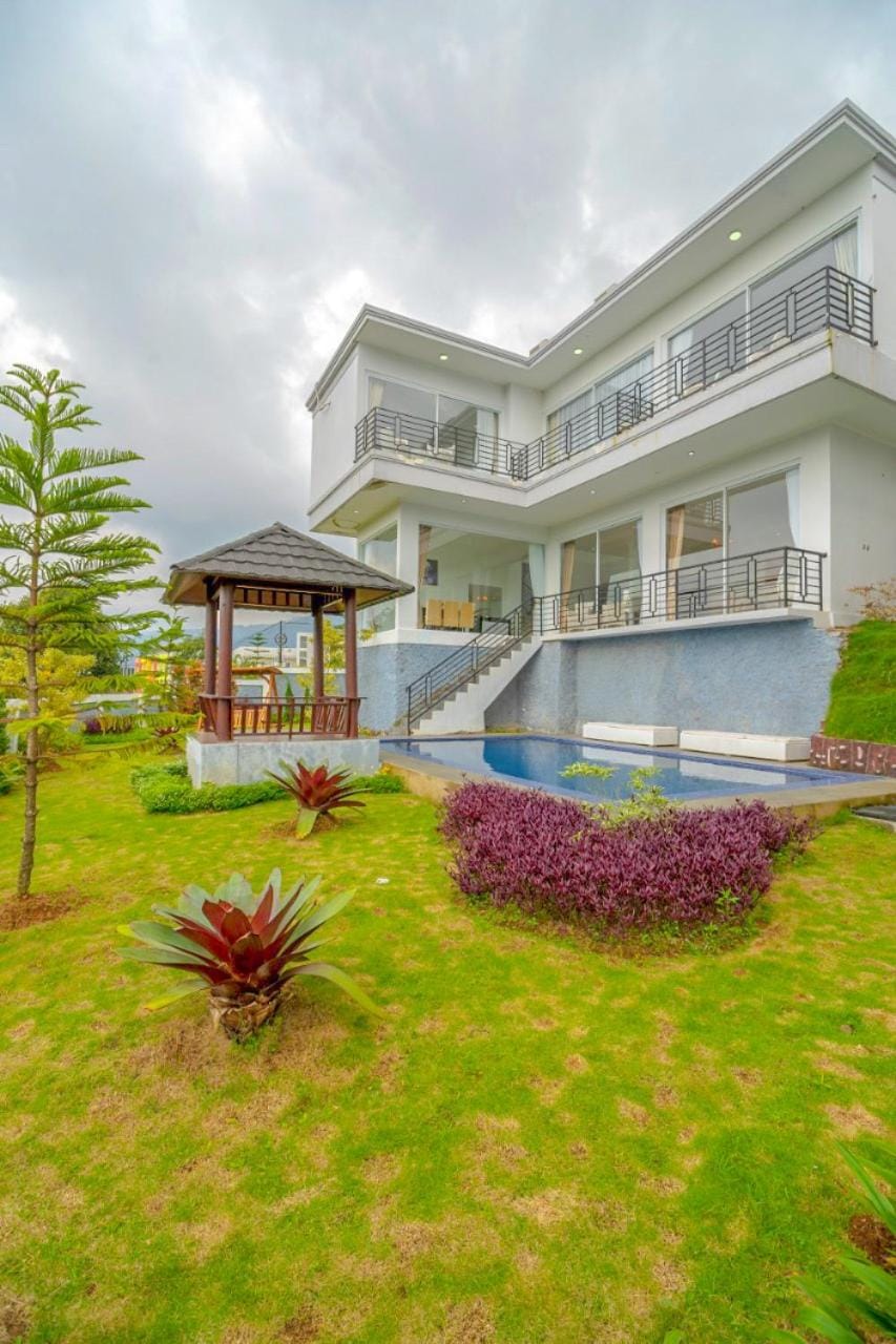 AL Jumeirah Resort Puncak Villa in Cisarua