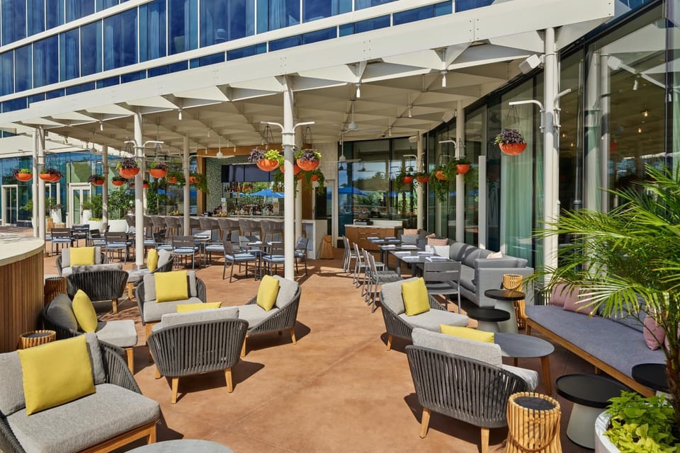 Lounge or bar, Dining area