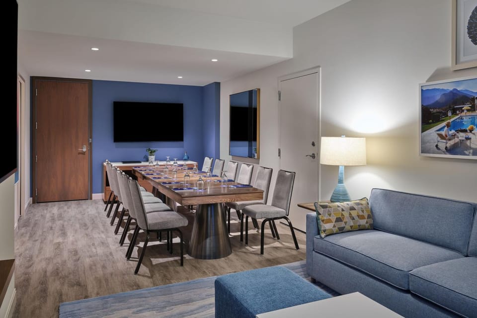 Meeting/conference room