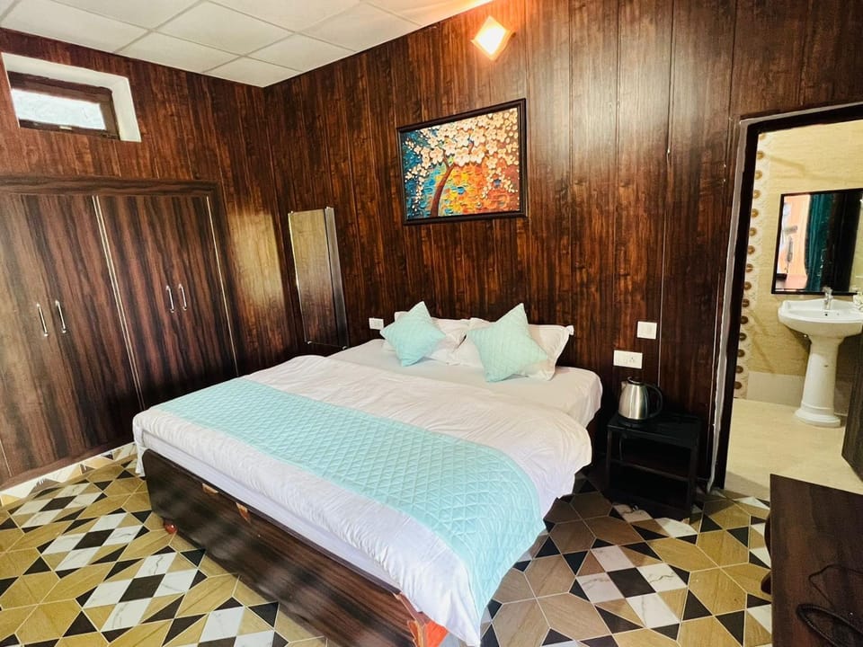 Lansdowne Hill View Cottages, Shantiraj Resort in Uttarakhand