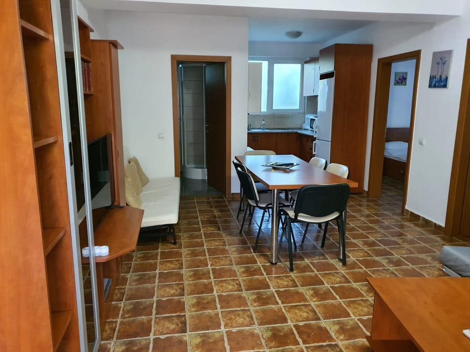 Dining area, Breakfast