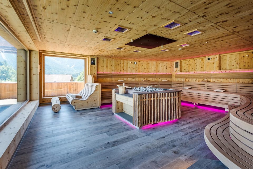 Sauna, Spa and wellness centre/facilities, Swimming pool