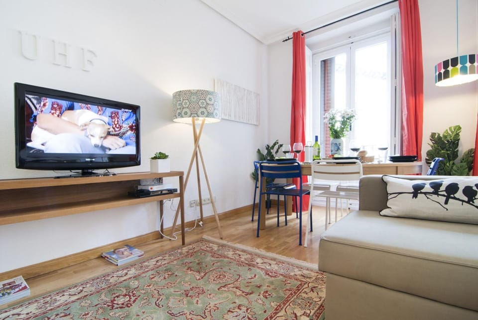 Communal lounge/ TV room, Living room