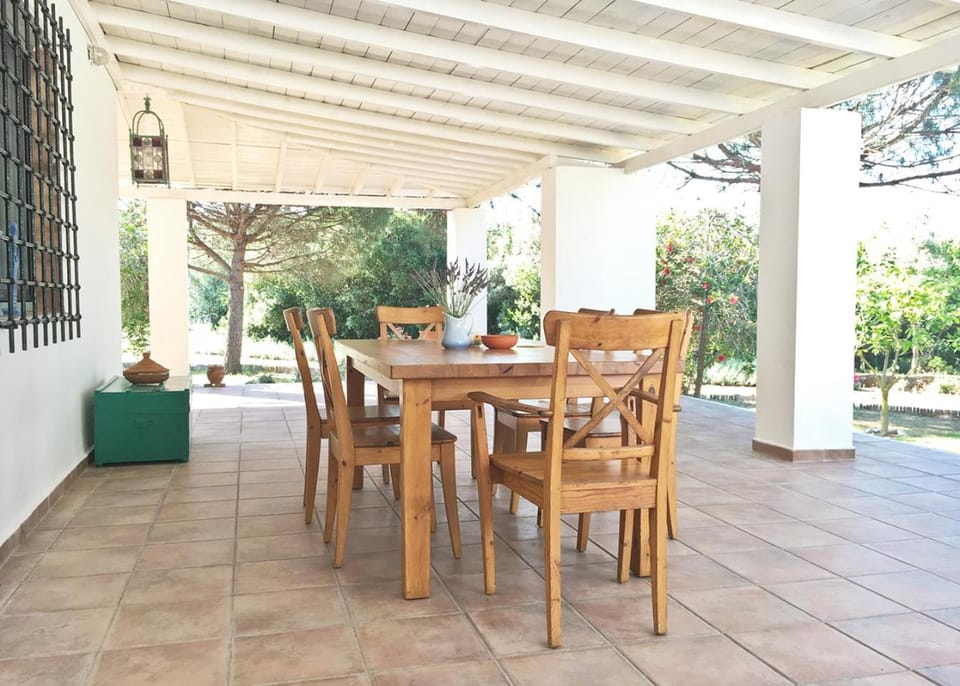 Property building, Patio, Dining area