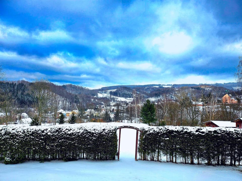 Nearby landmark, Day, Natural landscape, Winter, Mountain view