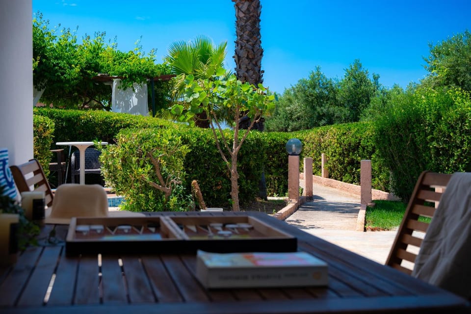 Patio, Patio, Garden, Garden, Dining area, Garden view, Garden view, Sea view, Sunrise, Sunset