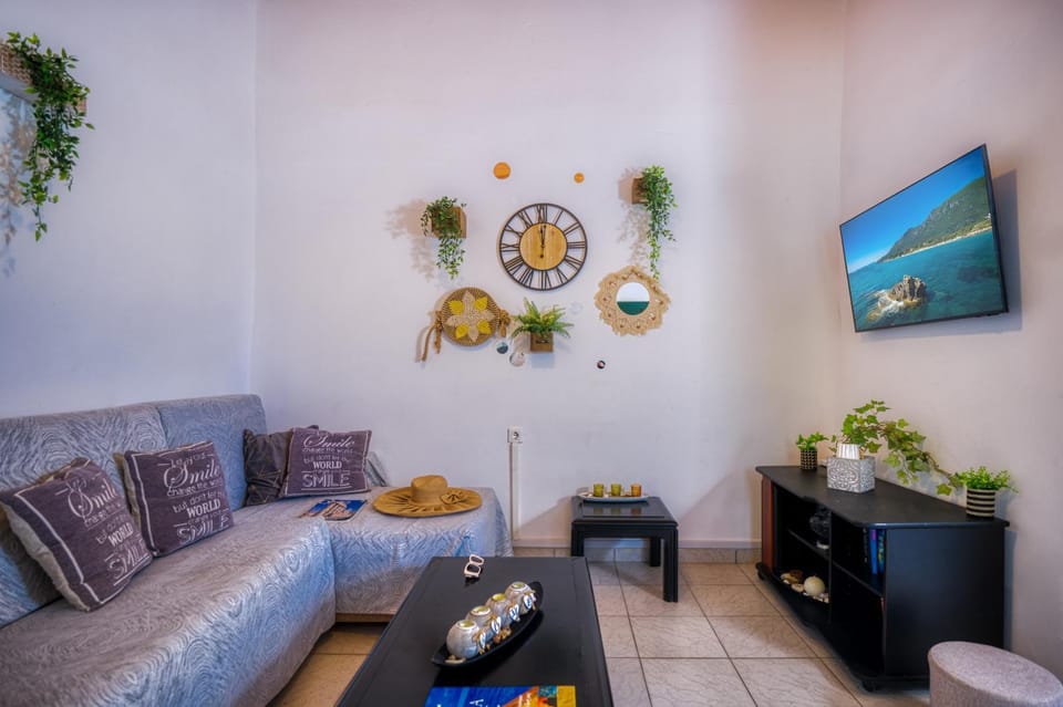 Living room, internet, internet