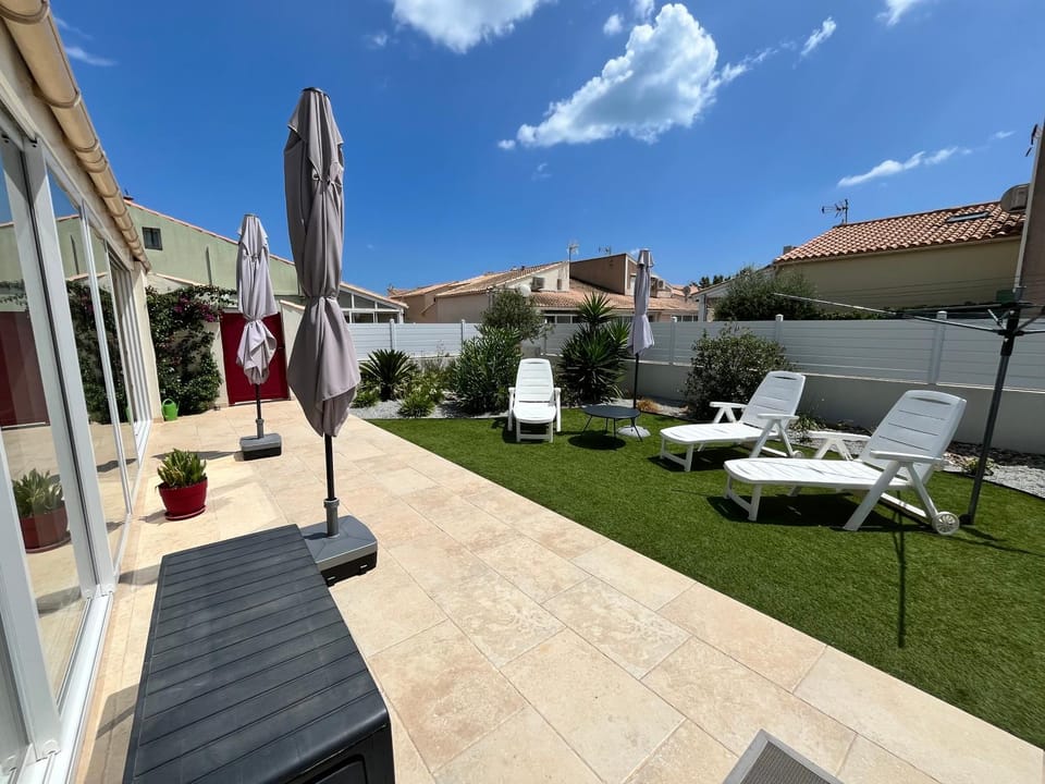 Spacieuse et belle villa climatisée pour 9 couchages, Wifi, piscine commune, 250 m de la plage dans résidence LRMA6465 Villa in Portiragnes