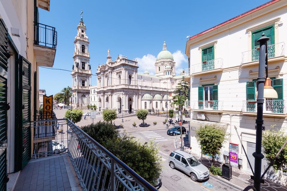 Nearby landmark, Balcony/Terrace, City view