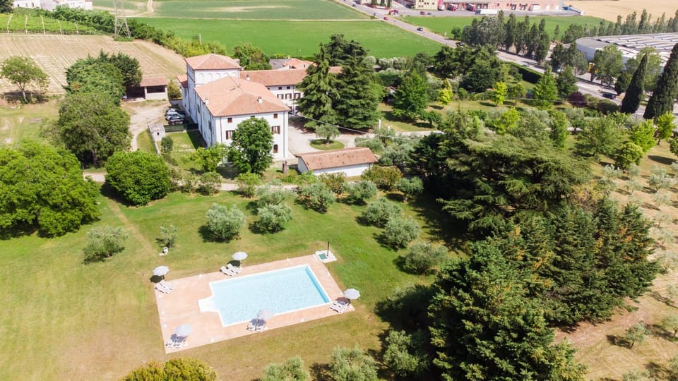 Bird's eye view, Swimming pool