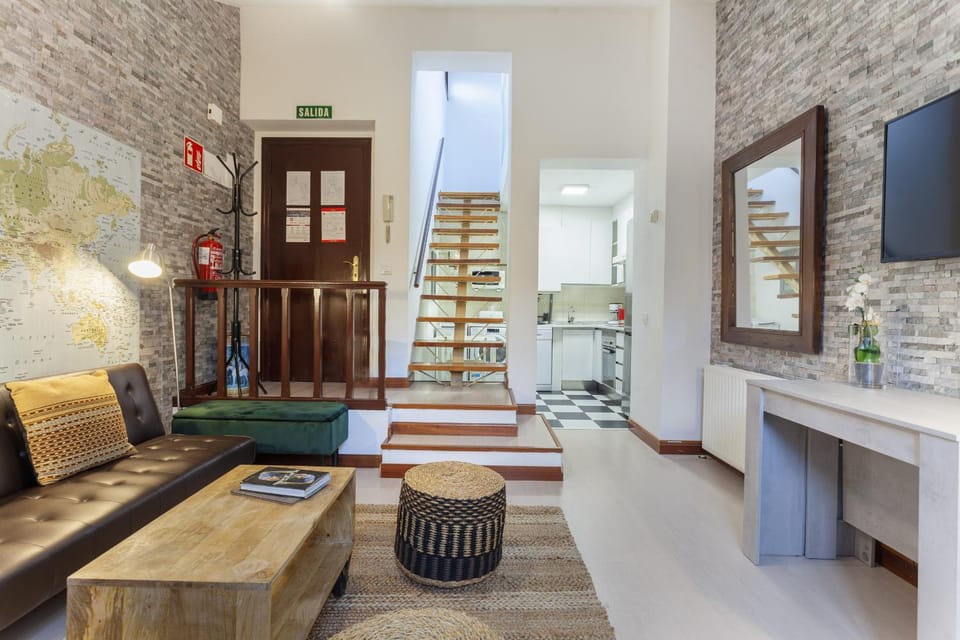 Communal lounge/ TV room, Living room