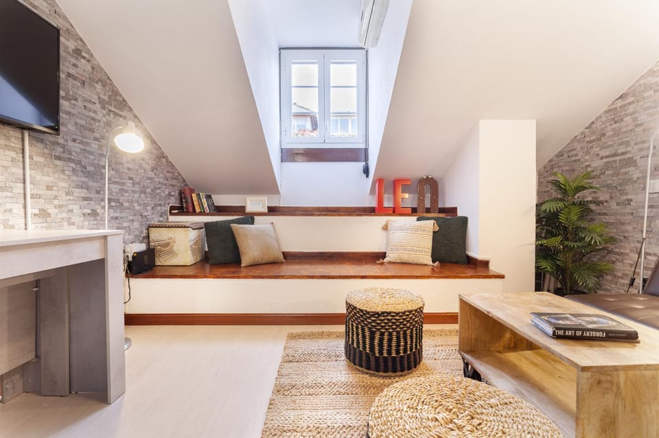 Communal lounge/ TV room, Living room