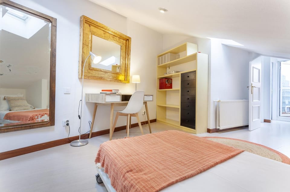 Bed, Bedroom