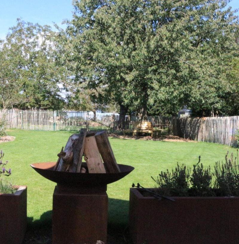 Spring, Garden view