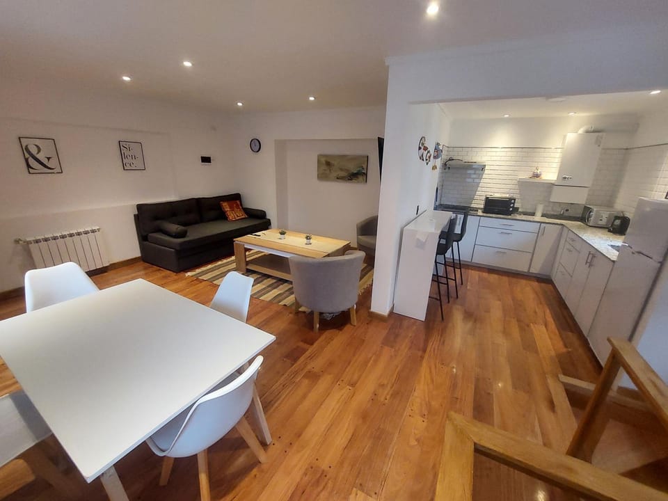 Kitchen or kitchenette, Living room, Dining area