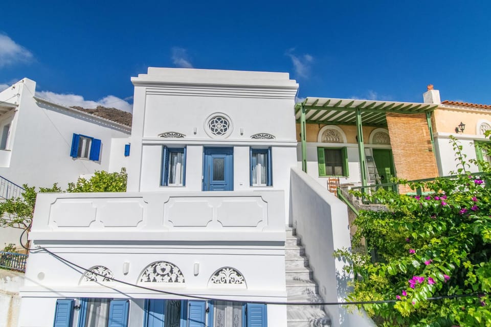 Property building, Neighbourhood, Balcony/Terrace