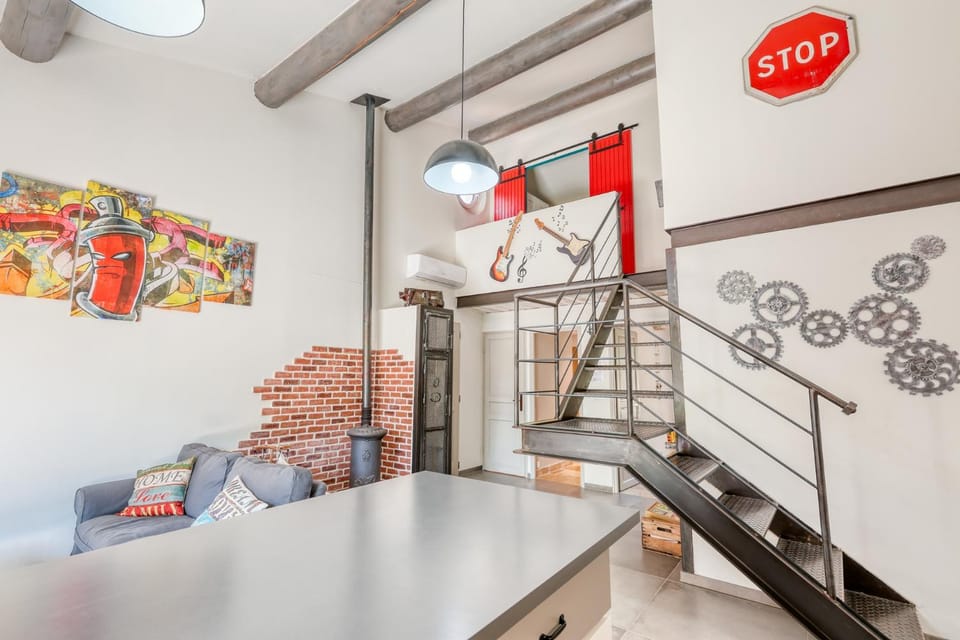 Le JARDIN DES DELIS gite NEUF avec piscine bio UV House in Provence-Alpes-Côte d'Azur