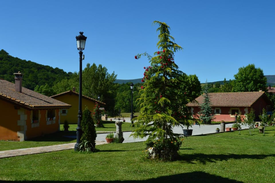 Property building, Spring, Garden, Garden view, Mountain view