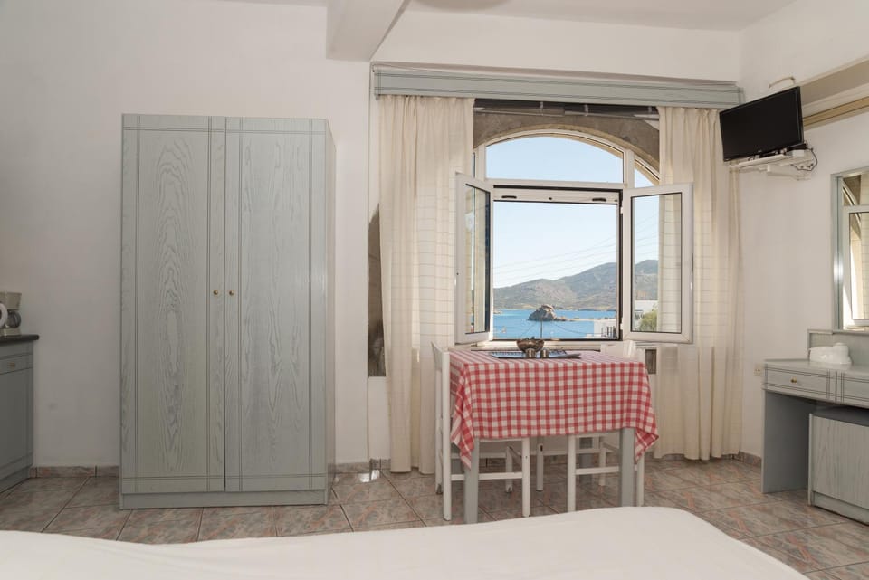 Captain Manos Studio Apartments Apartment in Decentralized Administration of the Aegean