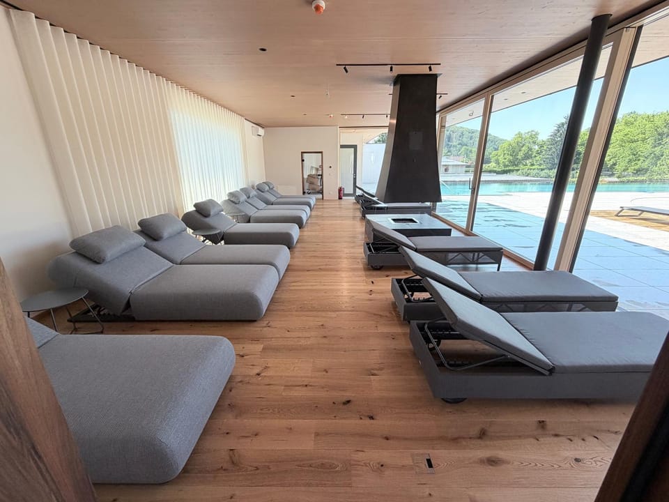Pool view, Swimming pool, sunbed