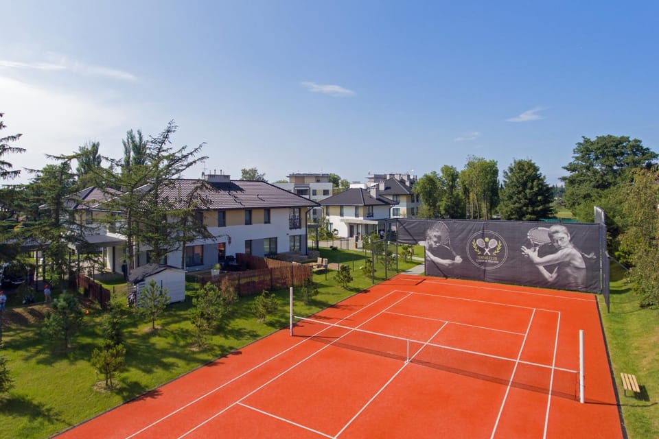 Tennis court