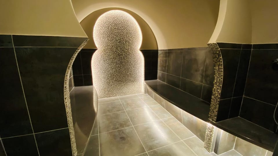 Steam room, Internal: Not applicable to any particular room