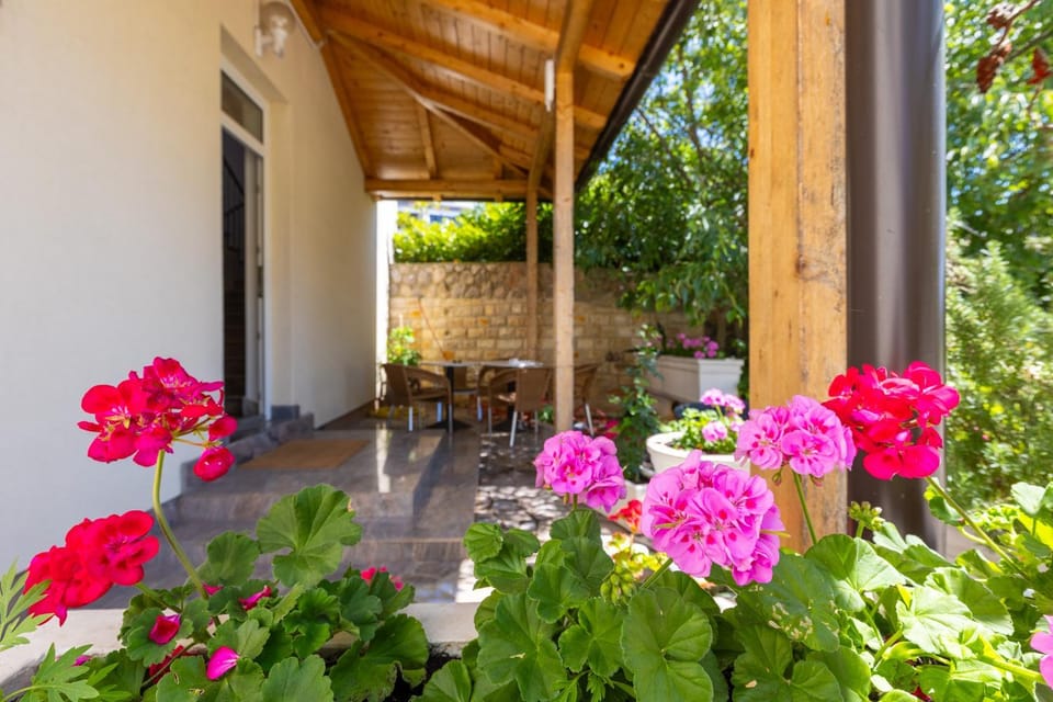 Property building, Patio, Inner courtyard view