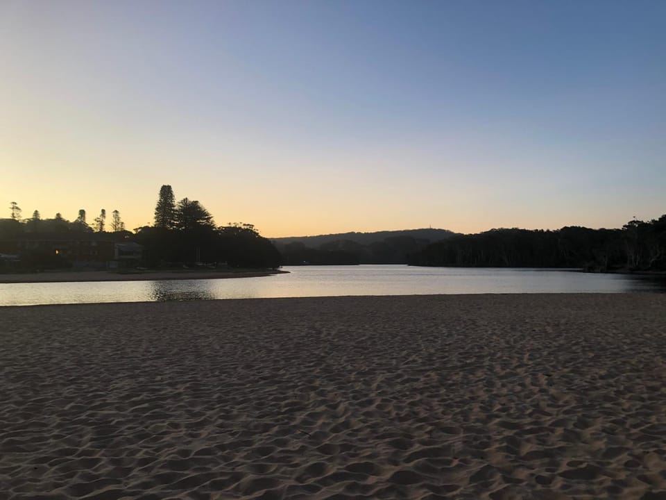 North Avoca - Superior Beach Flat Apartment in Terrigal