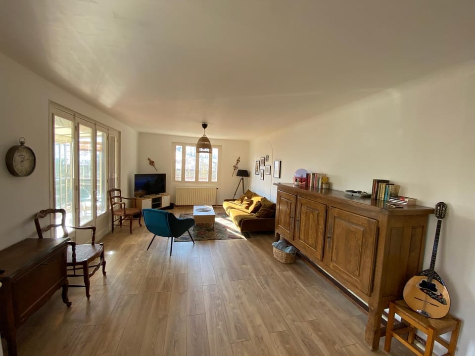 TV and multimedia, Living room, Seating area