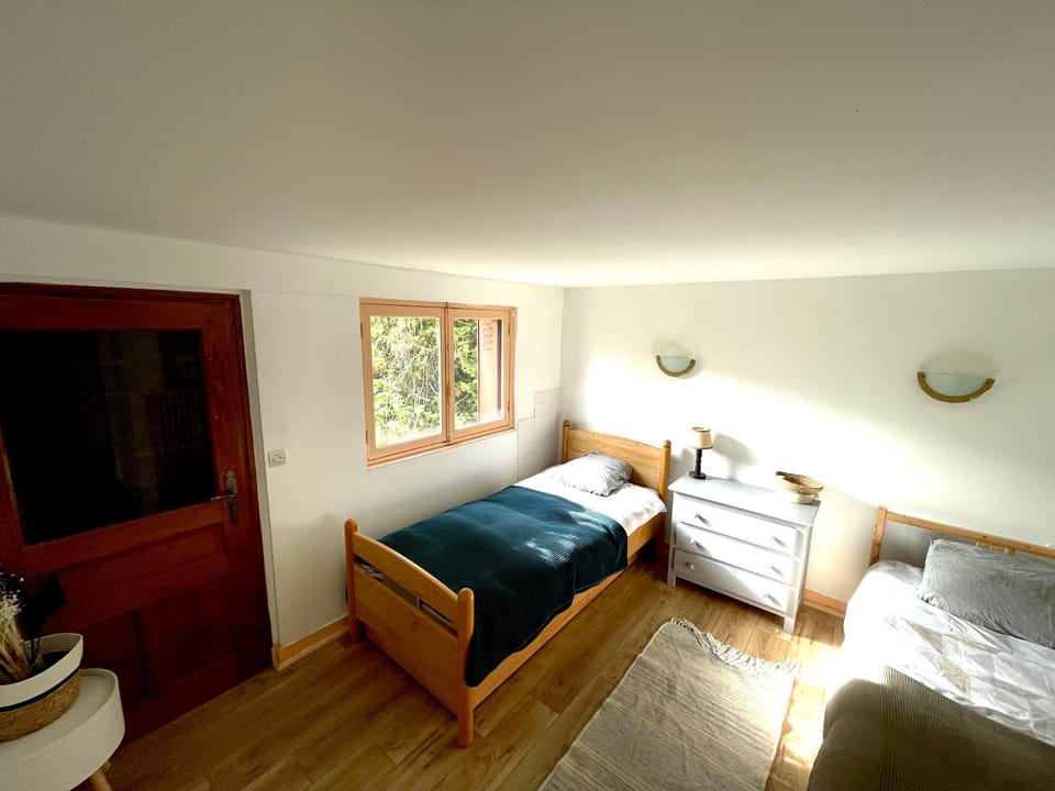 Bed, Bedroom