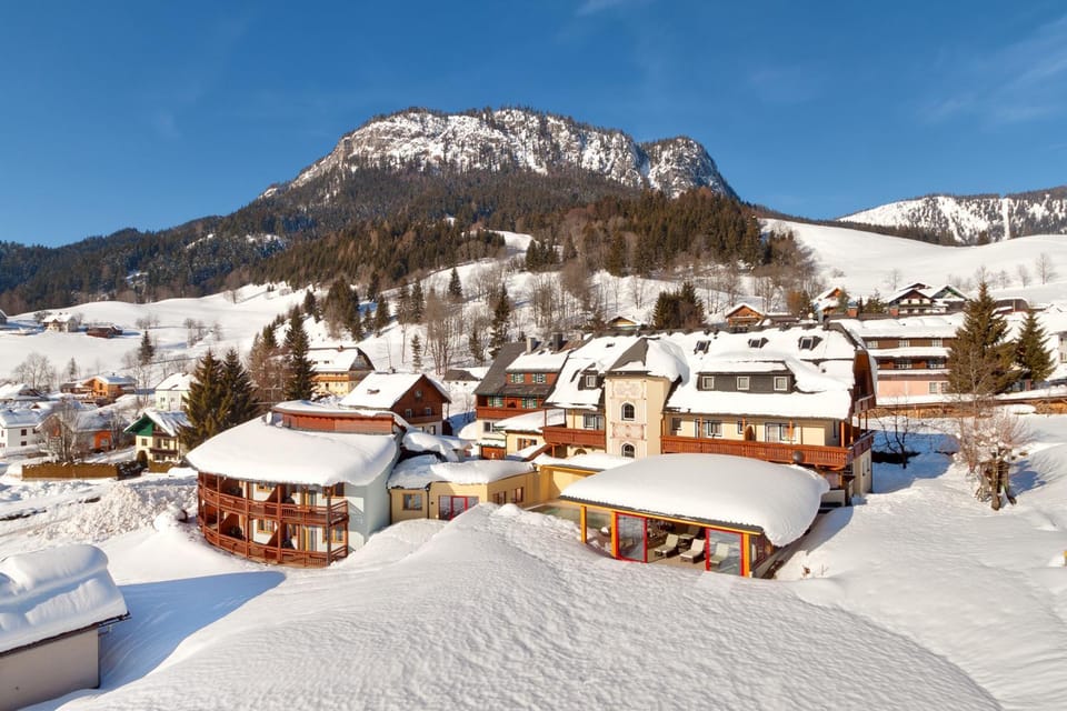 Property building, Day, Natural landscape, Winter, Mountain view